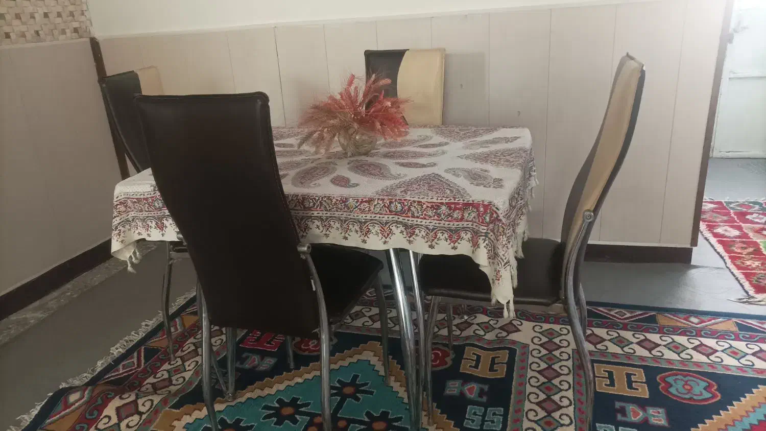 میز ناهار خوری|میز و صندلی غذاخوری|دوگنبدان, |دیوار