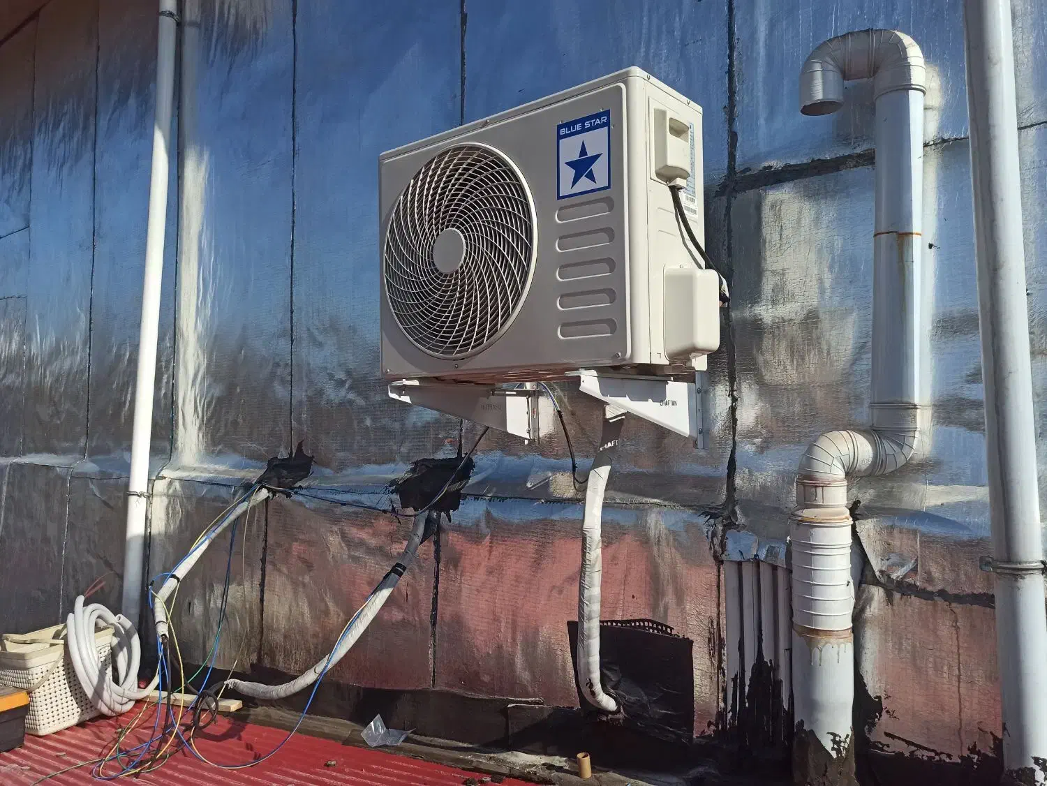 نصب و جابجایی کولر|خدمات پیشه و مهارت|رشت, شالکو|دیوار