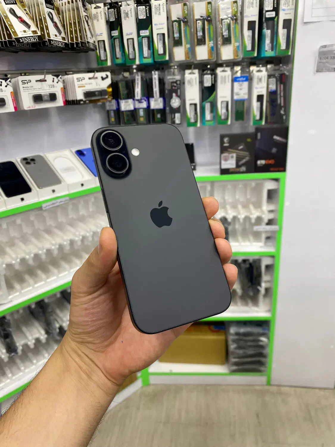 IPhone 16 شرکتی|موبایل|تبریز, |دیوار