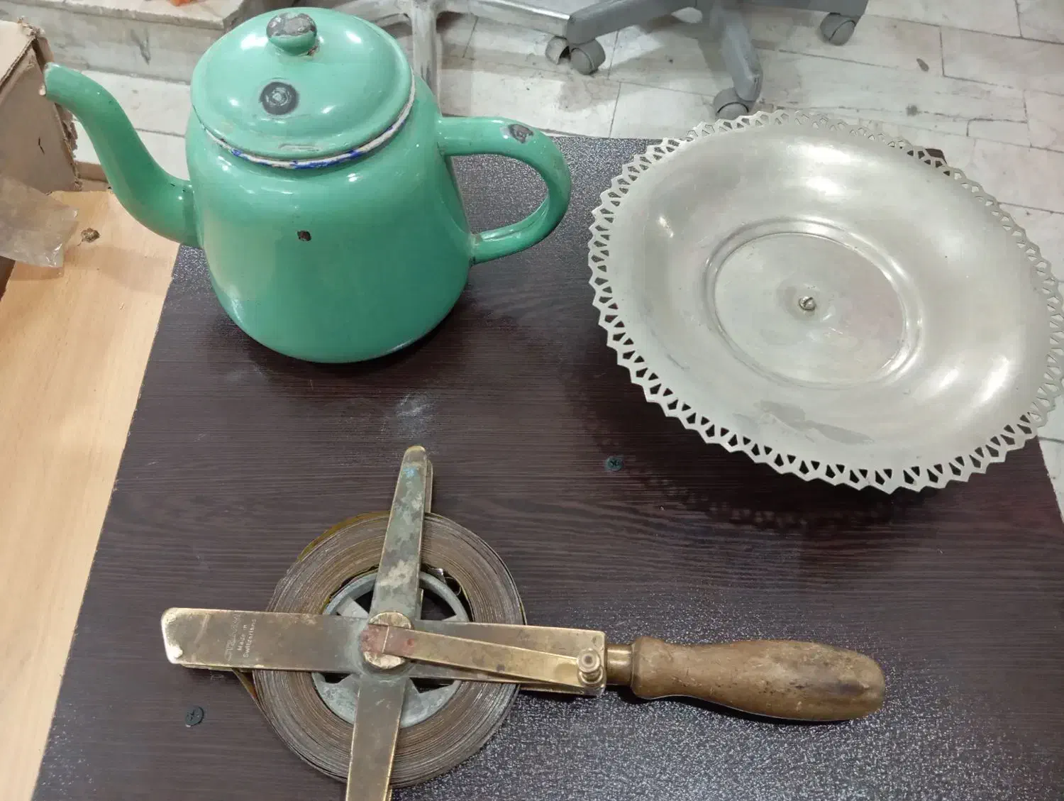 قوری لعابی/شیرینی خوری ورشو/متر صلیبی سویسی|کلکسیون اشیاء عتیقه|ملایر, |دیوار