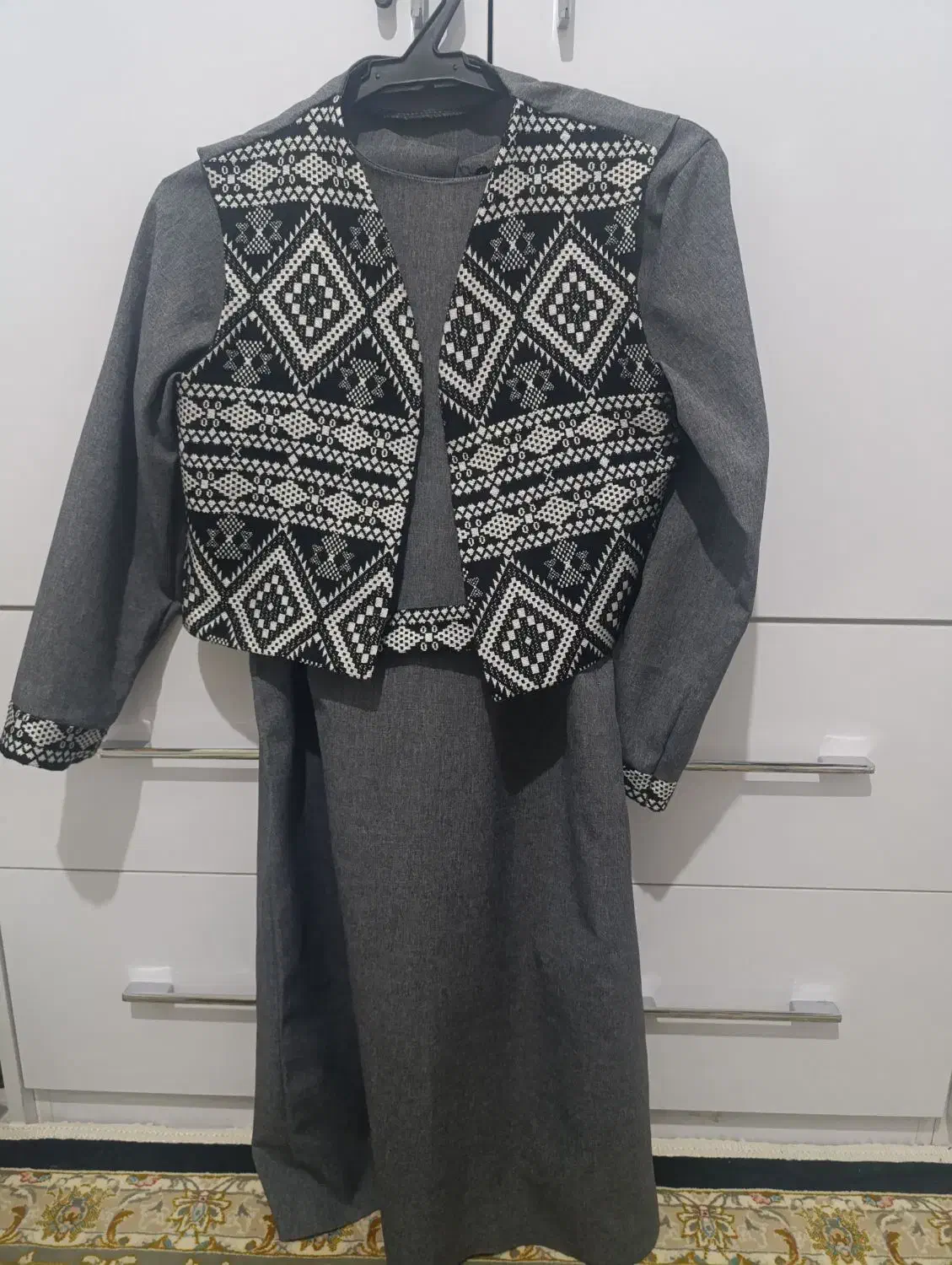 لباس دخترانه|لباس|مشهد, عامل|دیوار