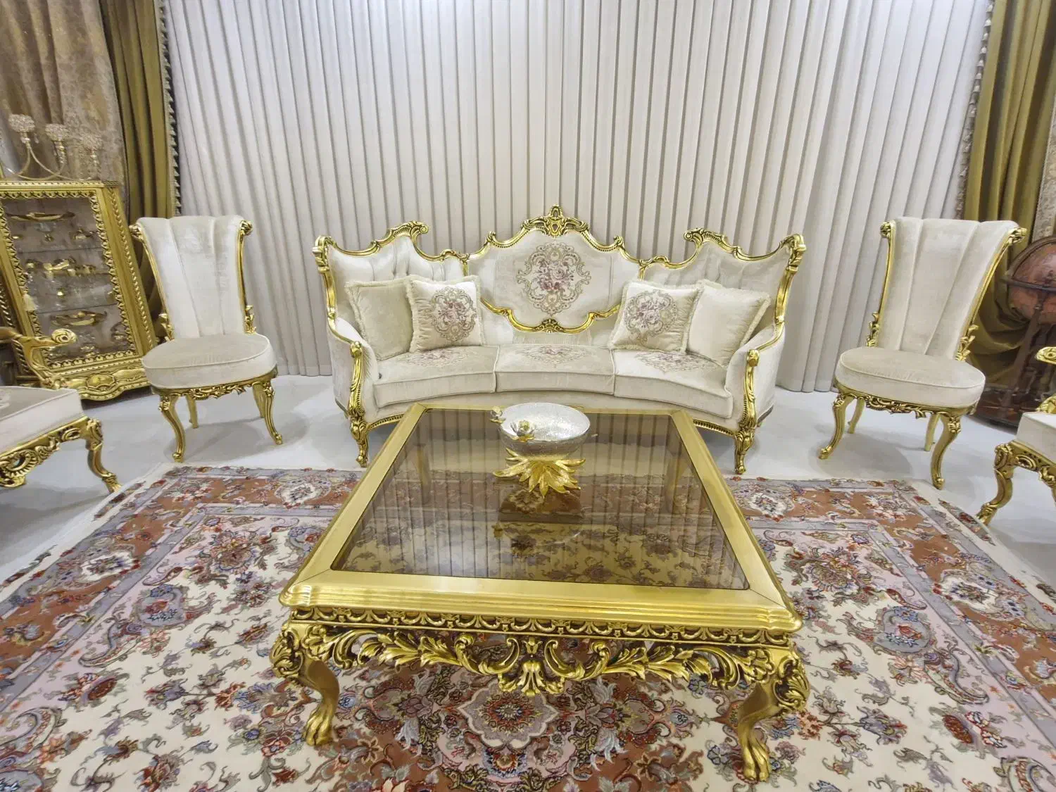 مبلمان ۹ نفره استیل چوب راش ورق طلا برای جهازیه|مبلمان خانگی و میز عسلی|مشهد, شهید فرامرز عباسی|دیوار