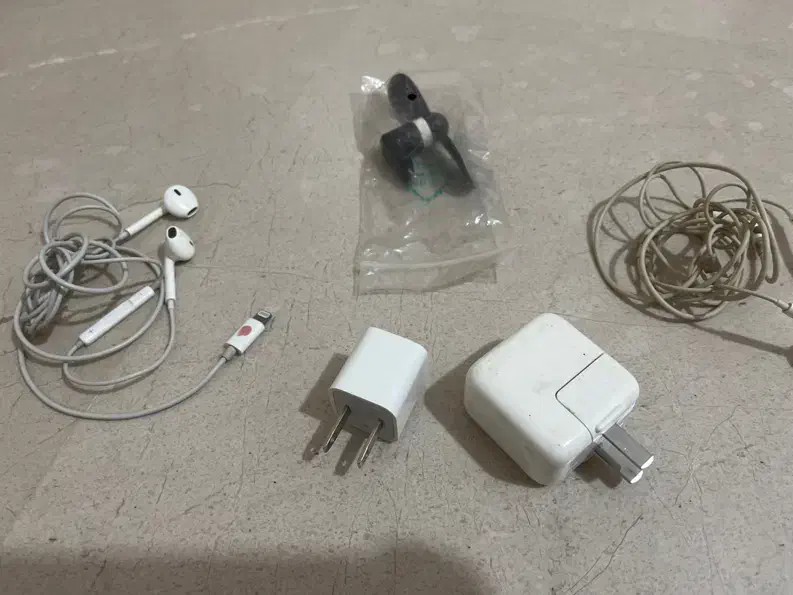 لوازم جانبی اپل  و   اندرویدی نوکیا و سامسونگ|لوازم جانبی موبایل و تبلت|تهران, آجودانیه|دیوار