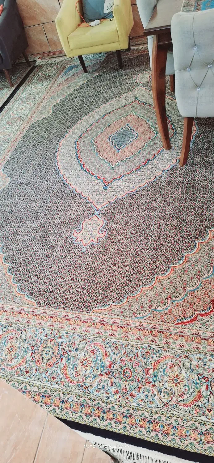 یک عدد قالی در حد نو|فرش|کهنوج, |دیوار