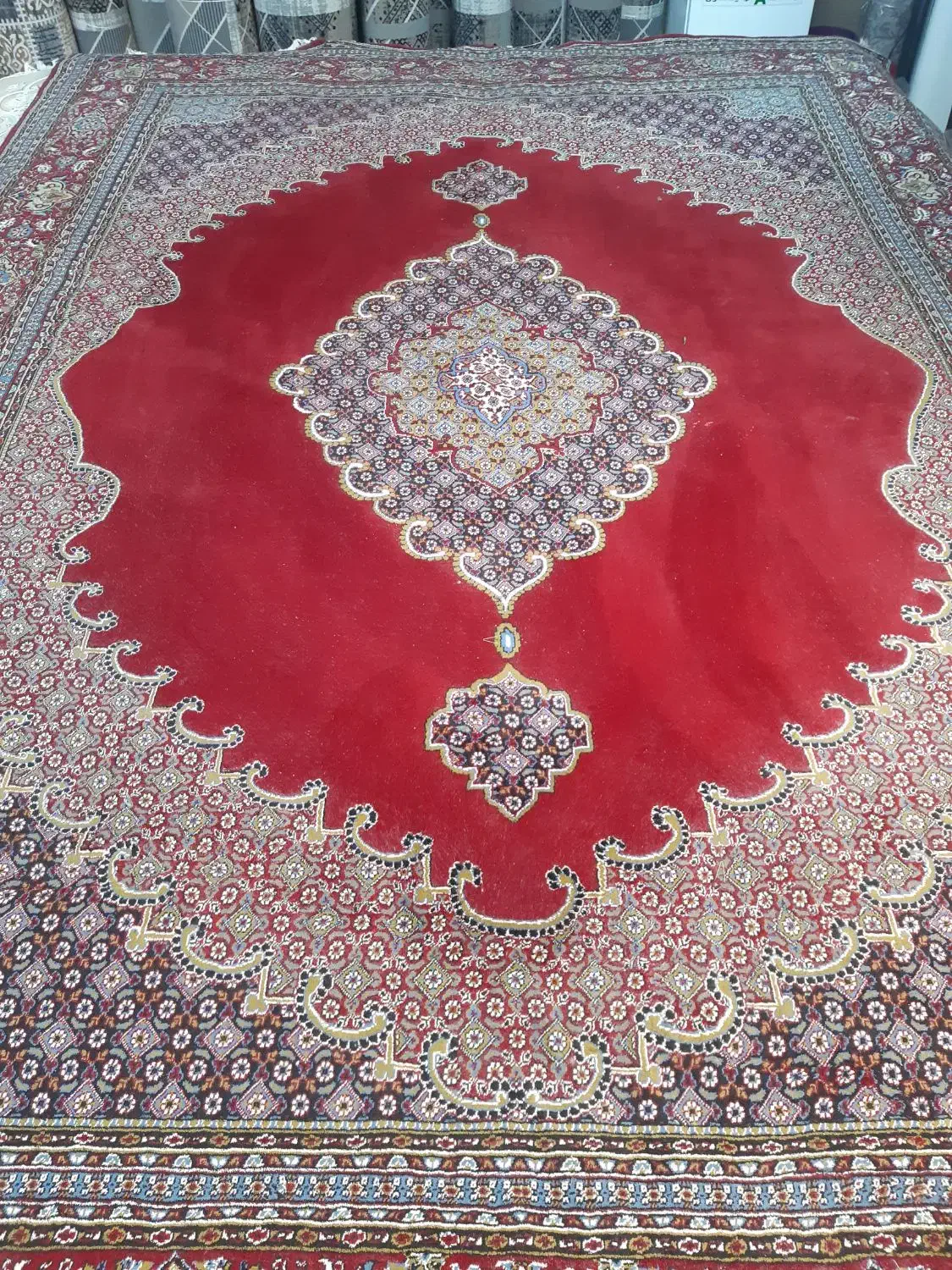 فرش ۱۲متری ۲عدد مثل هم لاکی|فرش|جهرم, |دیوار