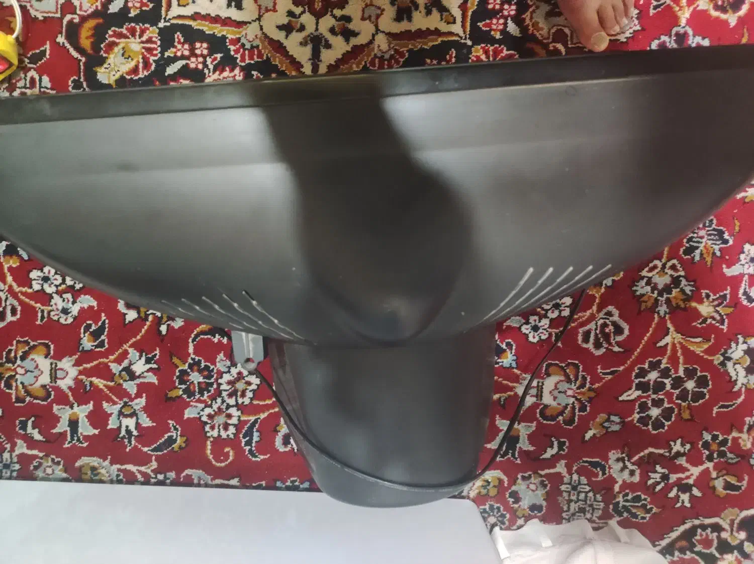 تلوزیون رنگی 21اینچ الجی. وتعدادی گوشی خراب|تلویزیون و پروژکتور|کرمان, |دیوار