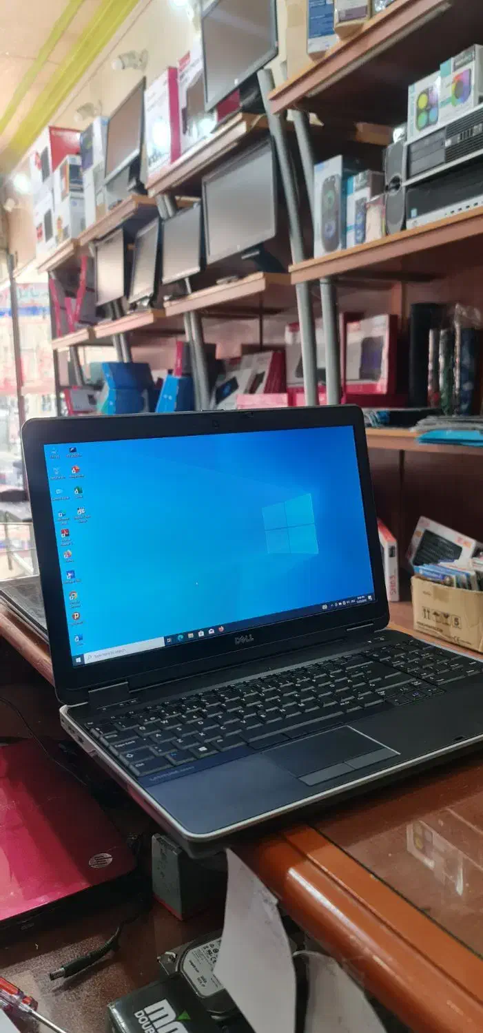 لپ تاپ DELL با CPU i5 و گرافیک ۲ گیگ مجزا|رایانه همراه|قرچک, مهدیه|دیوار