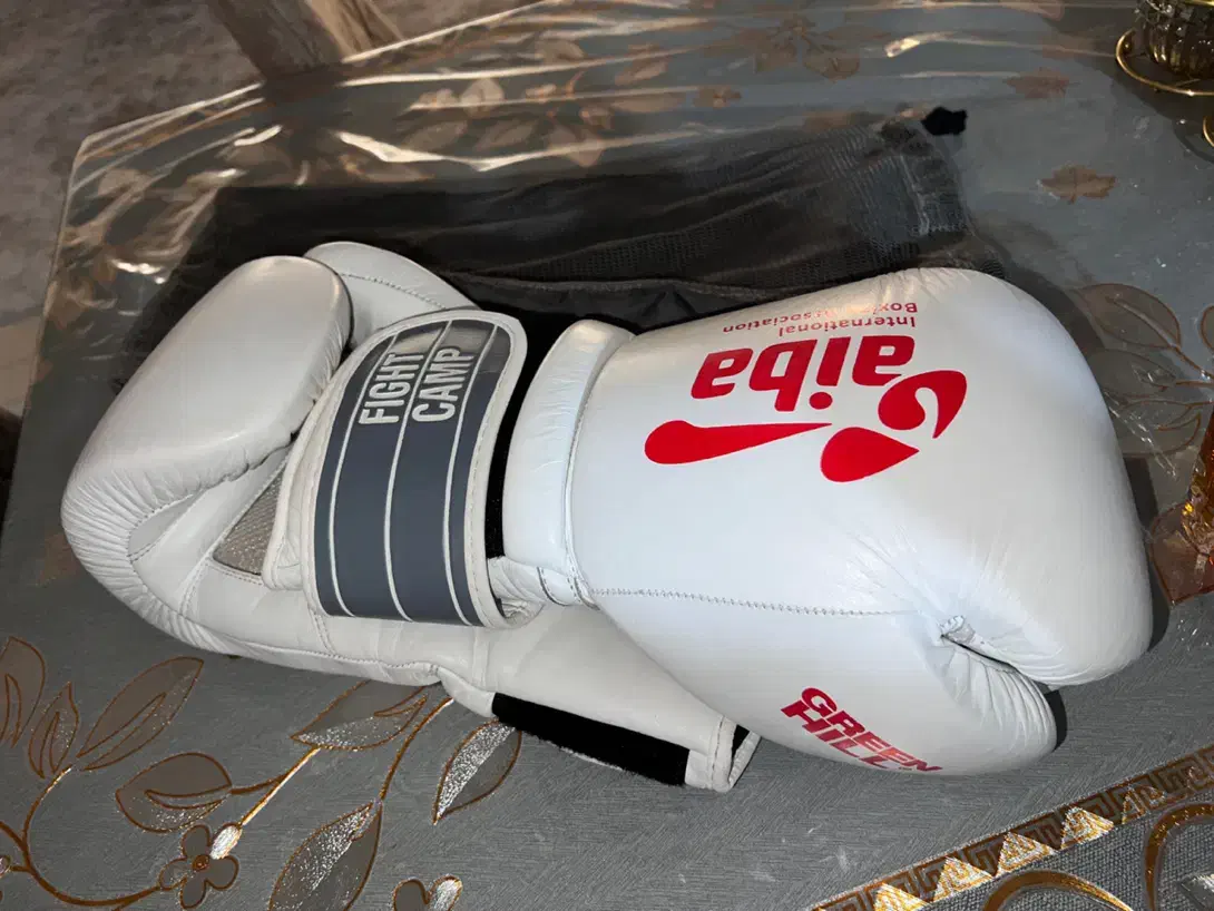 دستکش‌چرم‌بوکس AIBA فوق حرفه ای و‌دستکش mma ونوم|تجهیزات ورزشی|فردیس, قریشی|دیوار