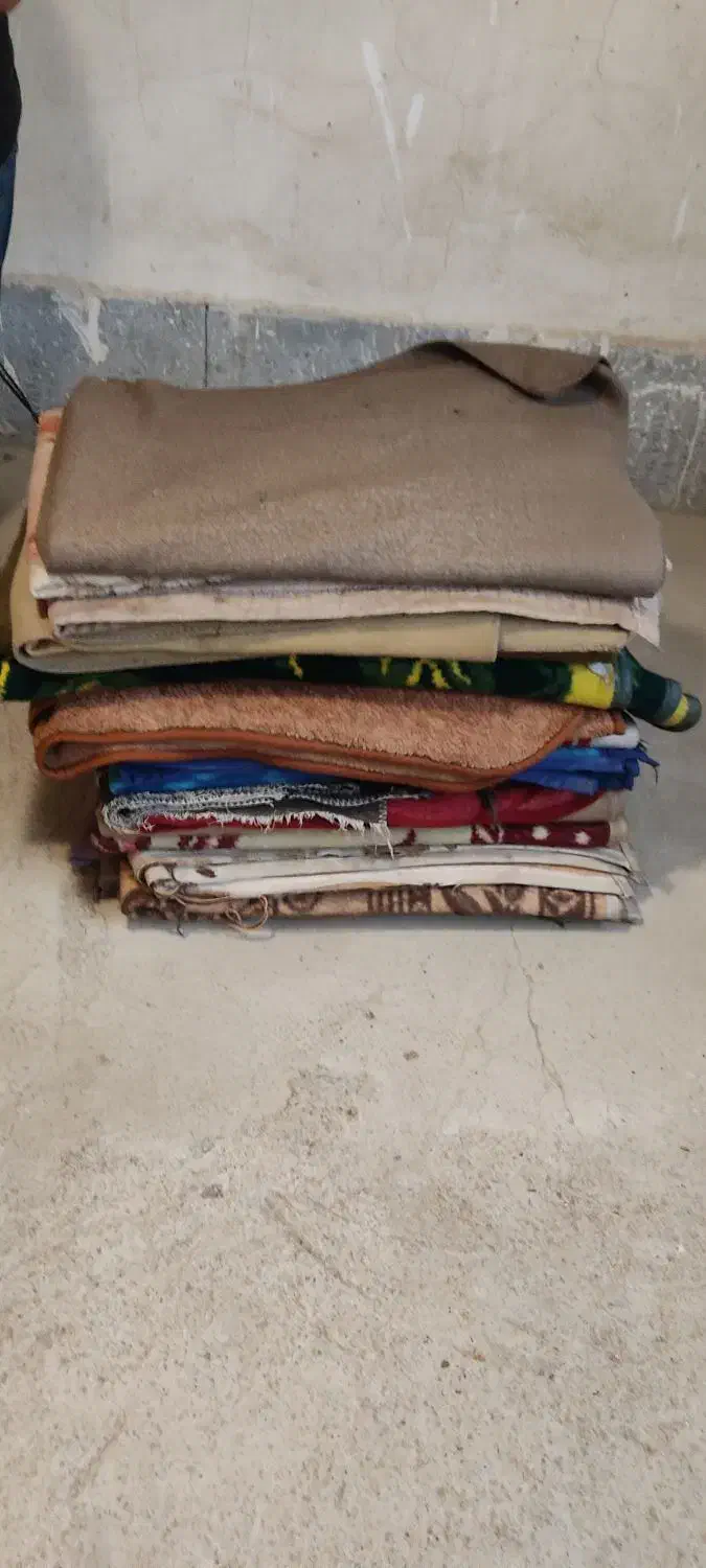 17عدد پتو مناسب برای اثاث کشی ومبل|رختخواب، بالش، پتو|کرمانشاه, |دیوار