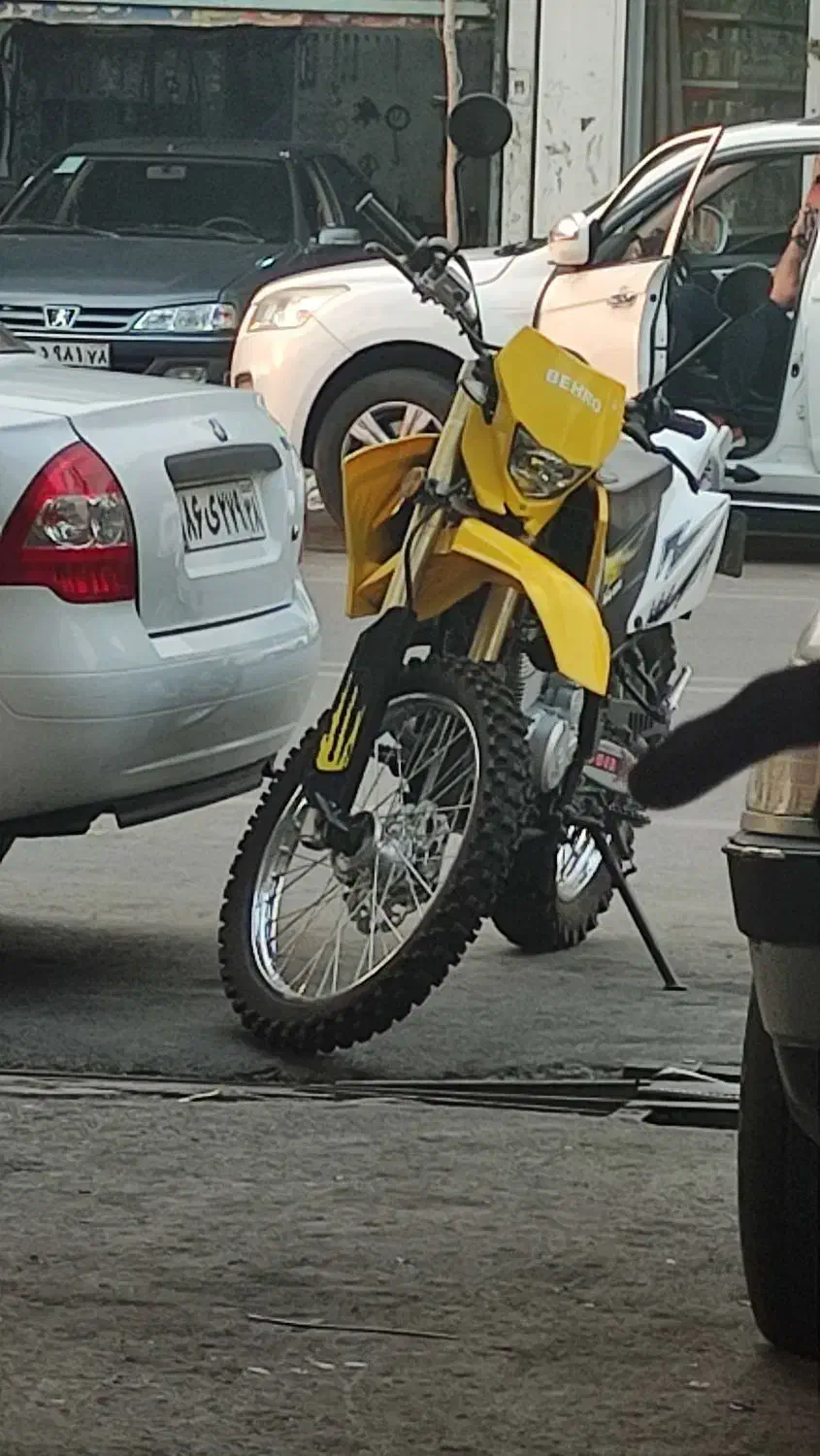 تریل ۲۰۰|موتورسیکلت|کرج, اصفهانی‌ها|دیوار