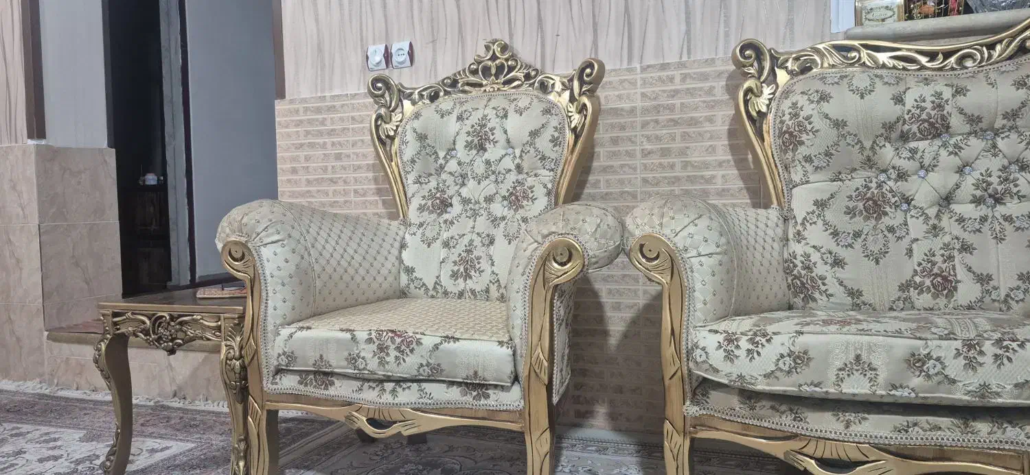 مبل سلطنتی ۹نفره تمیز|مبلمان خانگی و میز عسلی|شیراز, شهرک فجر|دیوار