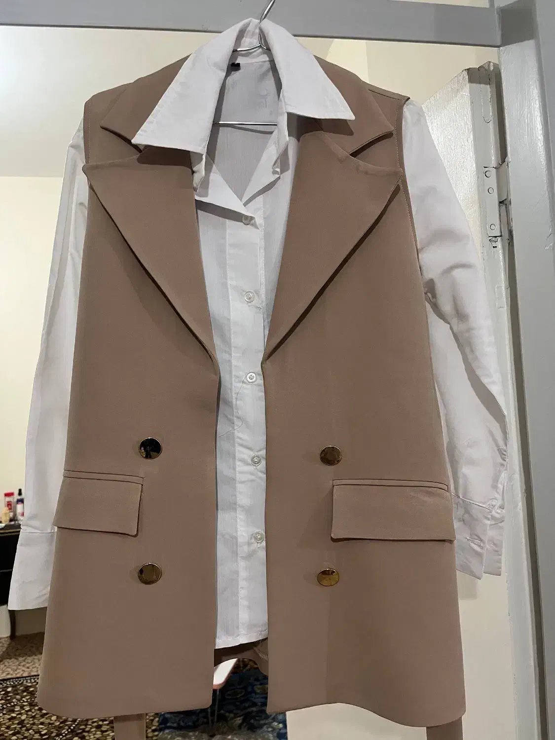 مانتو|لباس|شاهین دژ, |دیوار