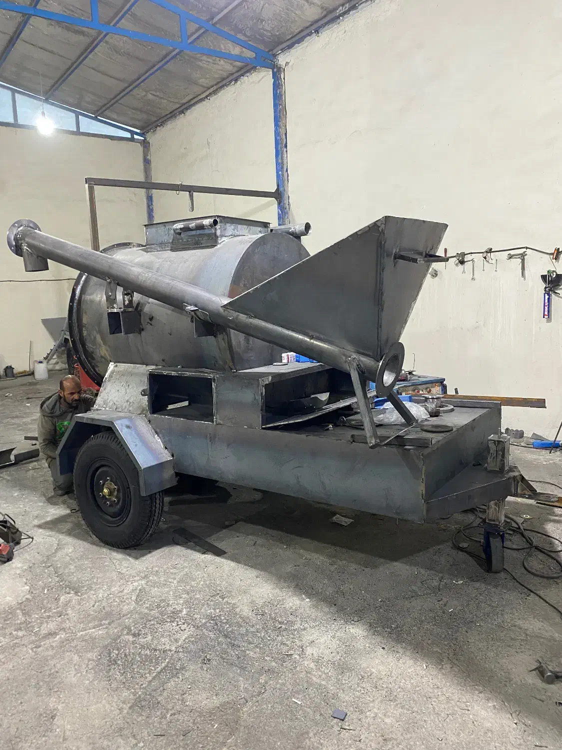 استخدام جوشکار آهنگر|استخدام صنعتی، فنی، مهندسی|تهران, شهرک رضویه|دیوار