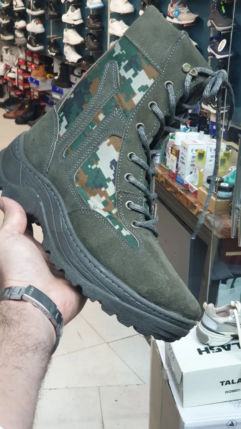 پوتین نظامی کوه نوردی راحتی|کیف، کفش، کمربند|رشت, حمیدیان|دیوار