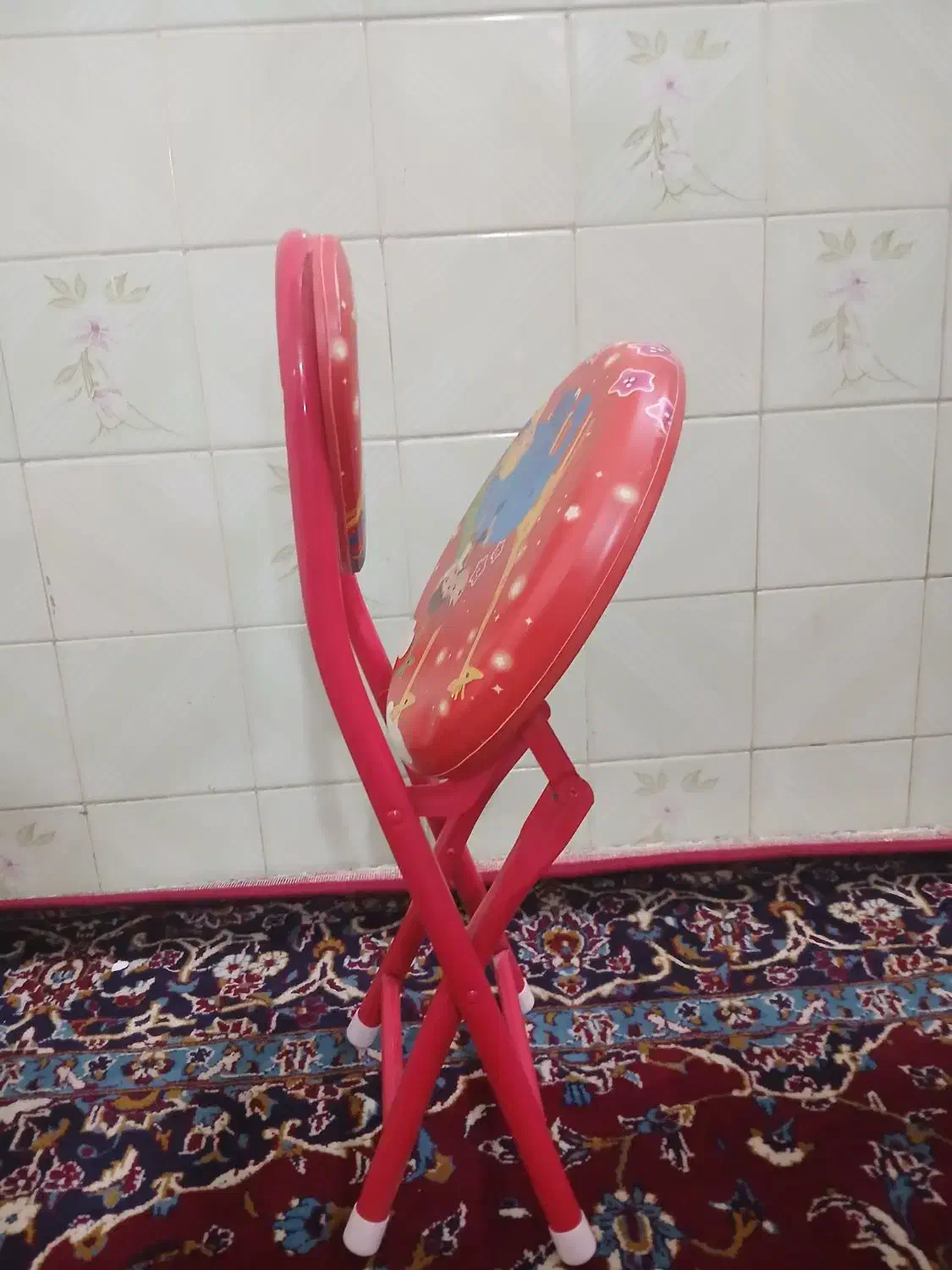 صندلی تاشو بچگانه|تخت و صندلی بچه|زاهدان, |دیوار