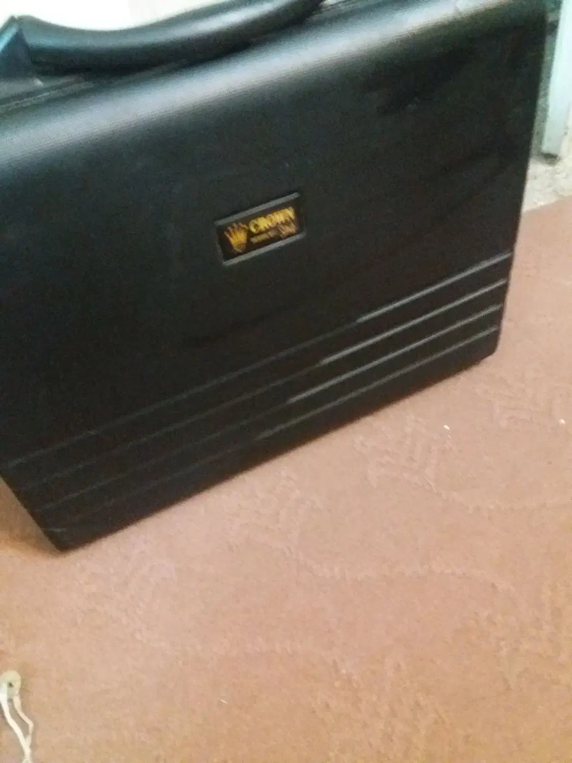 یه کیف سامسونت یه کتری استیل نوبا چندمترپارچه پرده|کیف، کفش، کمربند|شیراز, نصر|دیوار