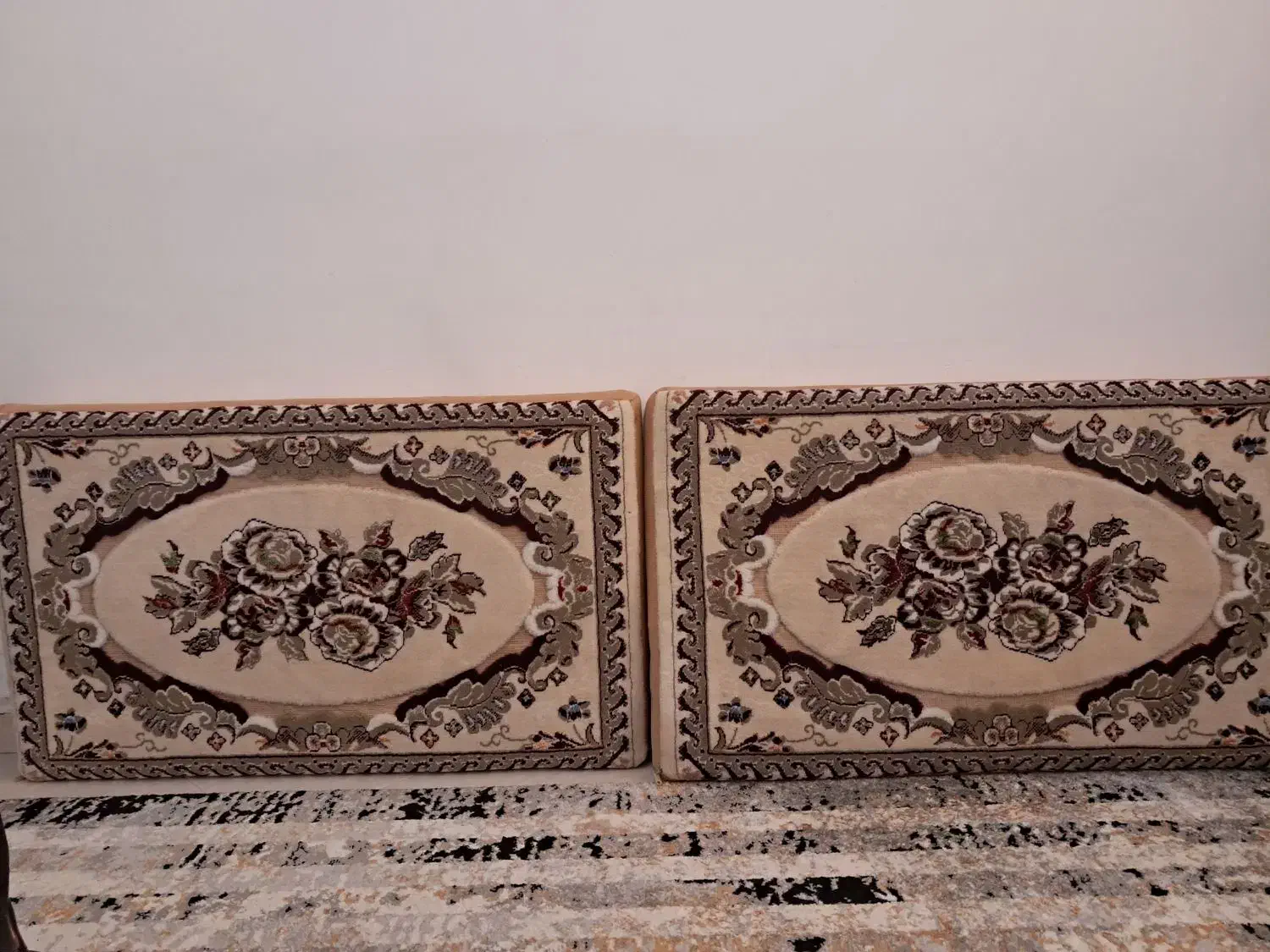 دو عدد پشتی تمیز|پشتی|بندرعباس, |دیوار