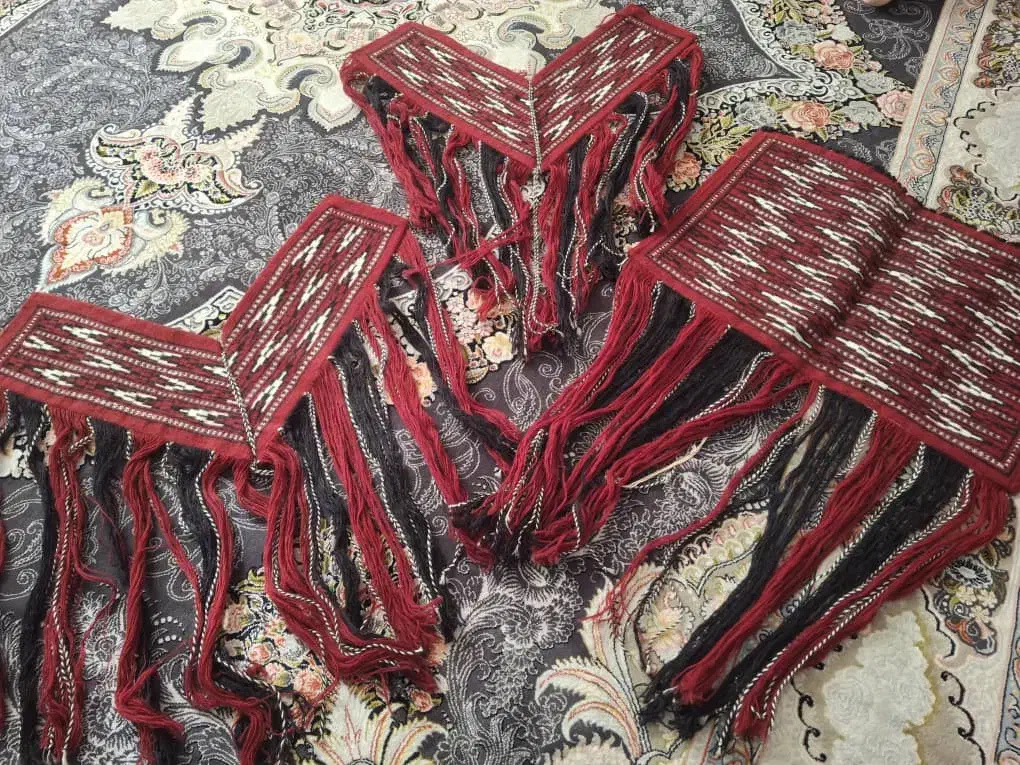 تعدادی وسایل بفروش میرسد|تابلو فرش|گنبد کاووس, |دیوار