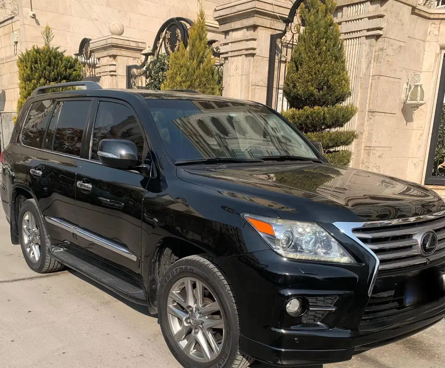 لکسوس LX 570  کم کار  فول 2013|خودرو سواری و وانت|تهران, آجودانیه|دیوار