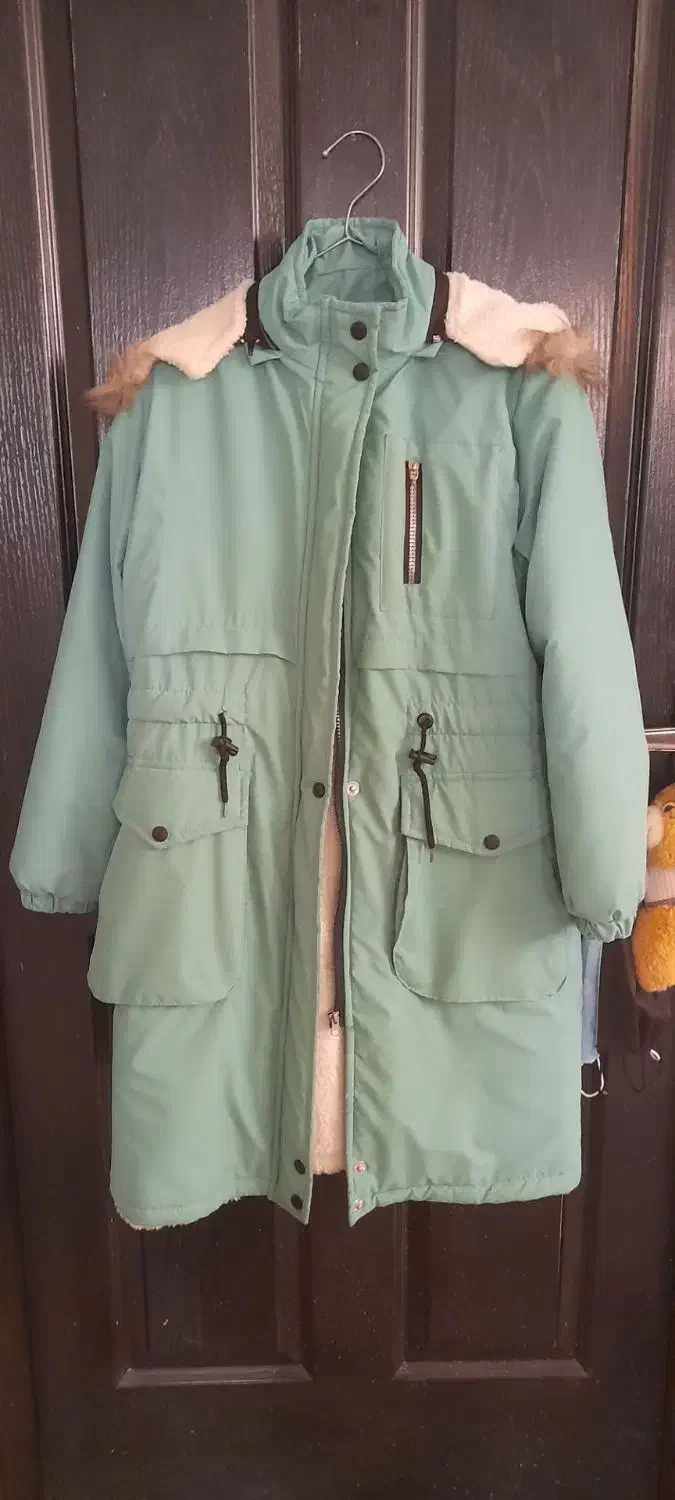 پالتو و لباس مجلسی|لباس|نیشابور, جمهوری|دیوار