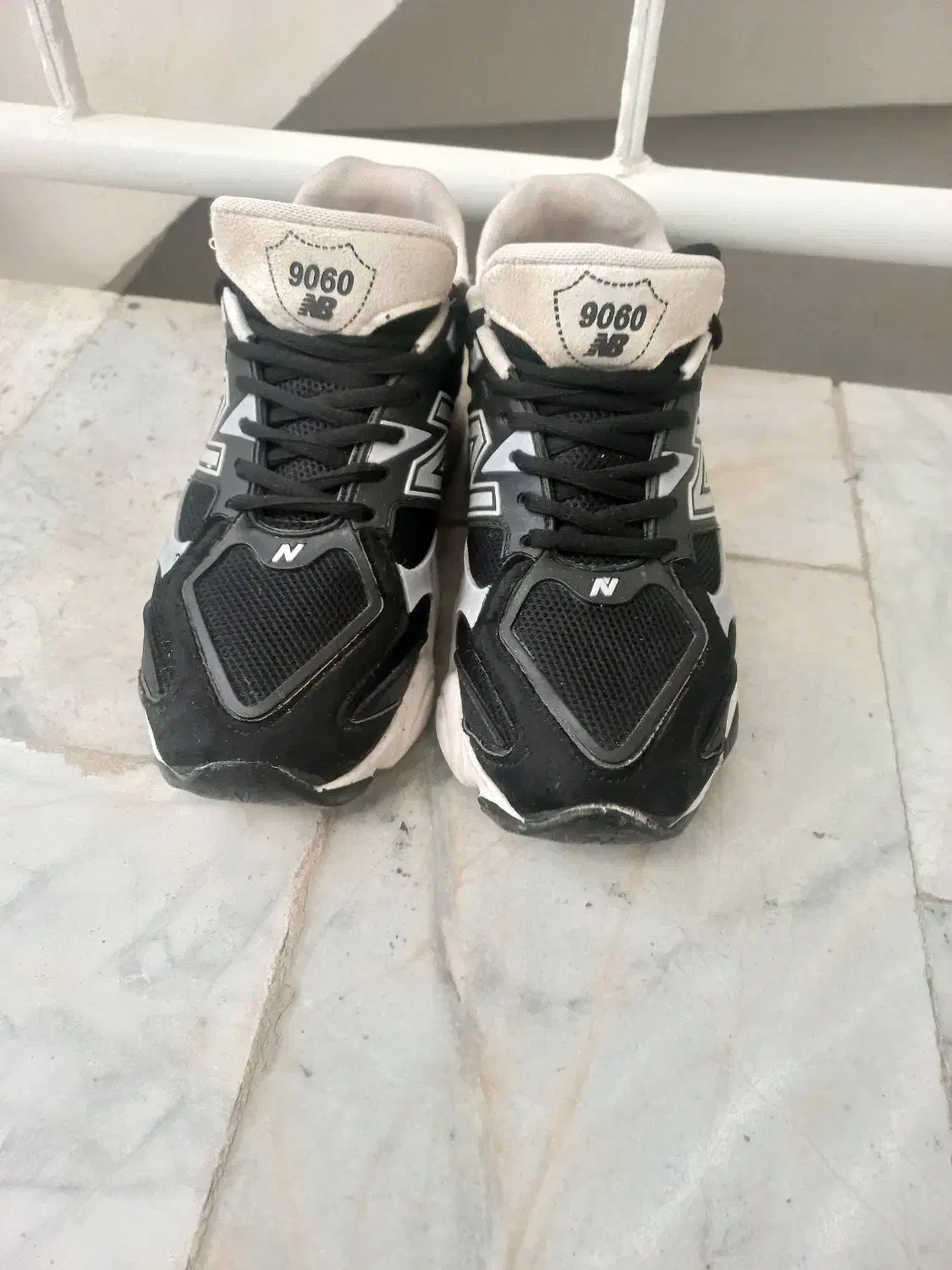 کفش در حد نوع|کیف، کفش، کمربند|شیروان (خراسان), |دیوار