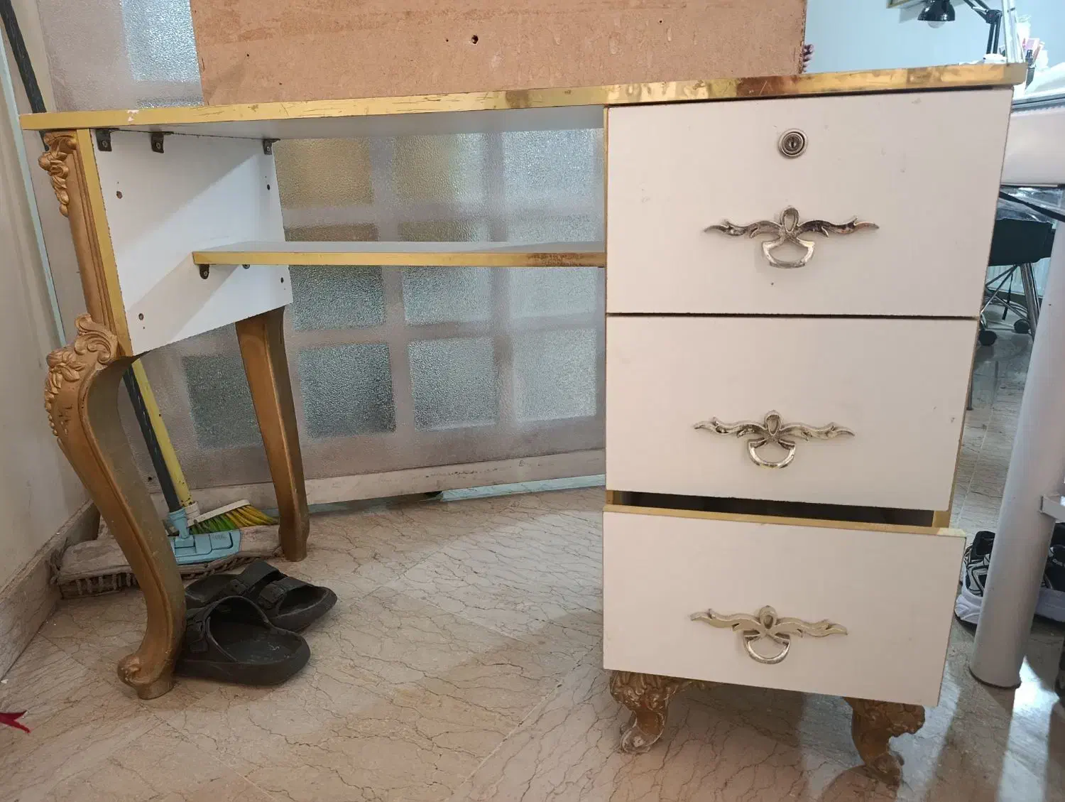 صندلی اصلاح و میز ناخن|آرایشگاه و سالنهای زیبایی|فردیس, فردیس|دیوار