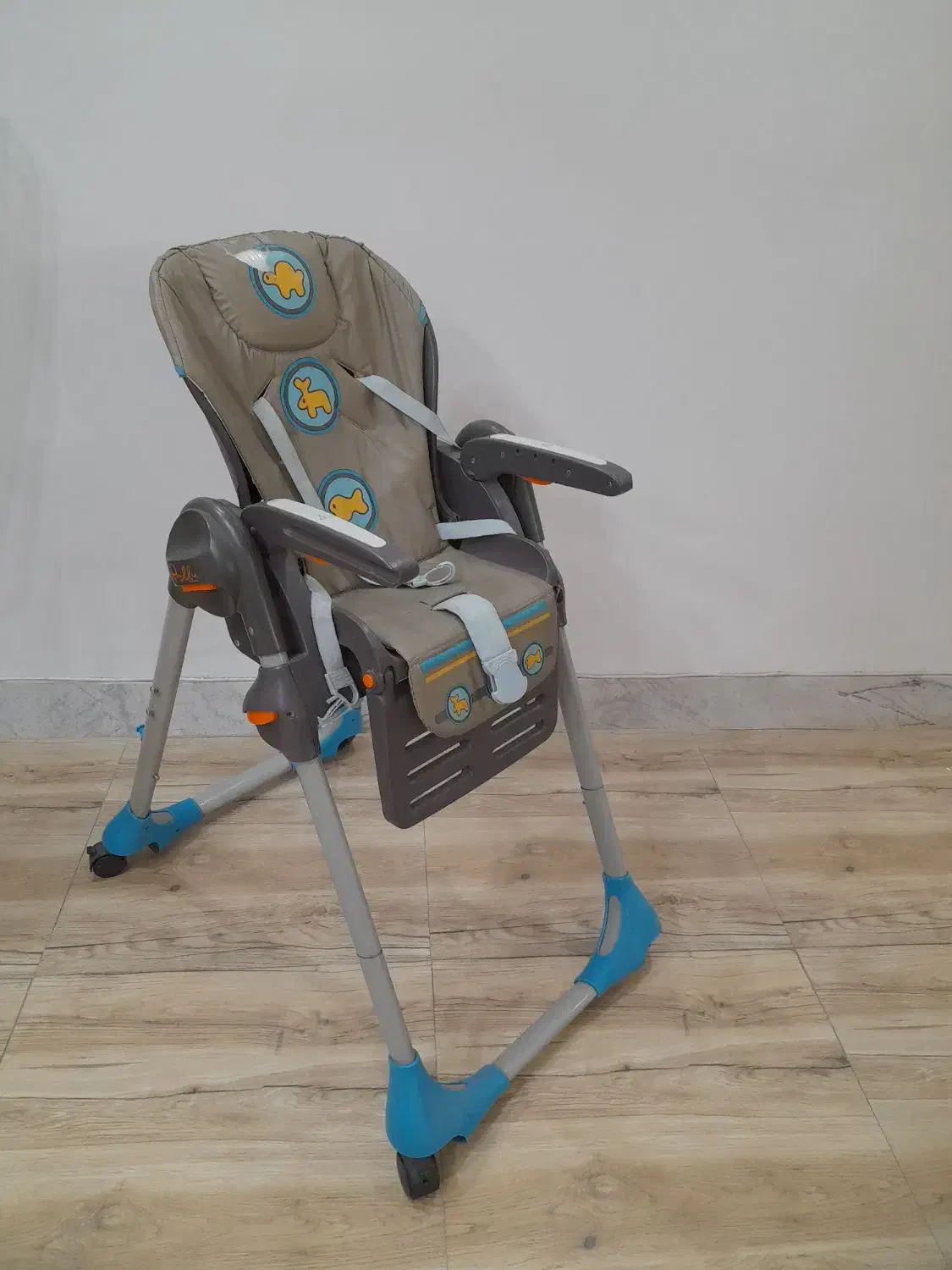 صندلی غذا|اسباب و اثاث بچه|قم, طلاب غیر ایرانی|دیوار