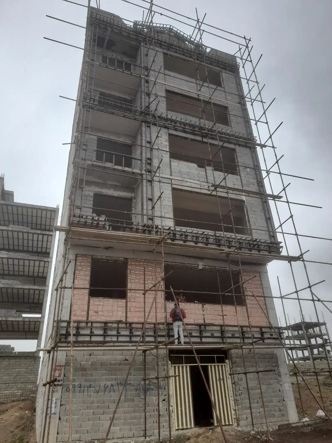 جوشکاری نبشی کشی والپست ونما رومی|خدمات پیشه و مهارت|اردبیل, |دیوار