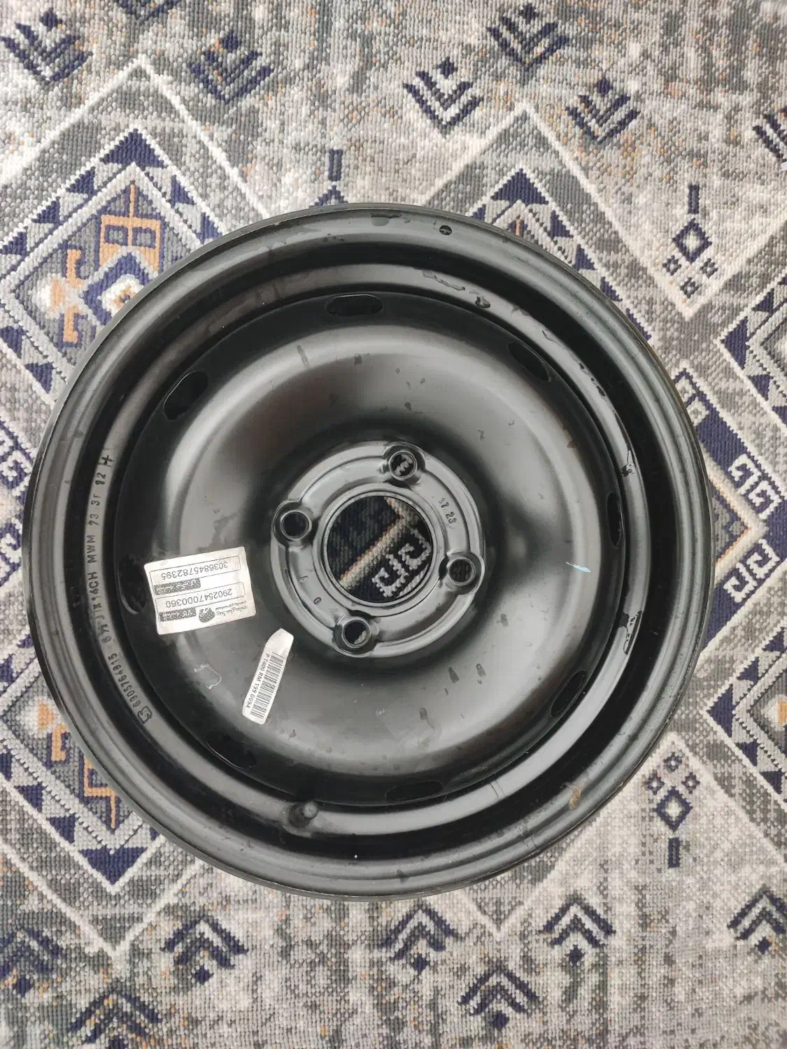 رینگ 14 شرکتی|قطعات یدکی و لوازم جانبی|رشت, کوی فکوری|دیوار