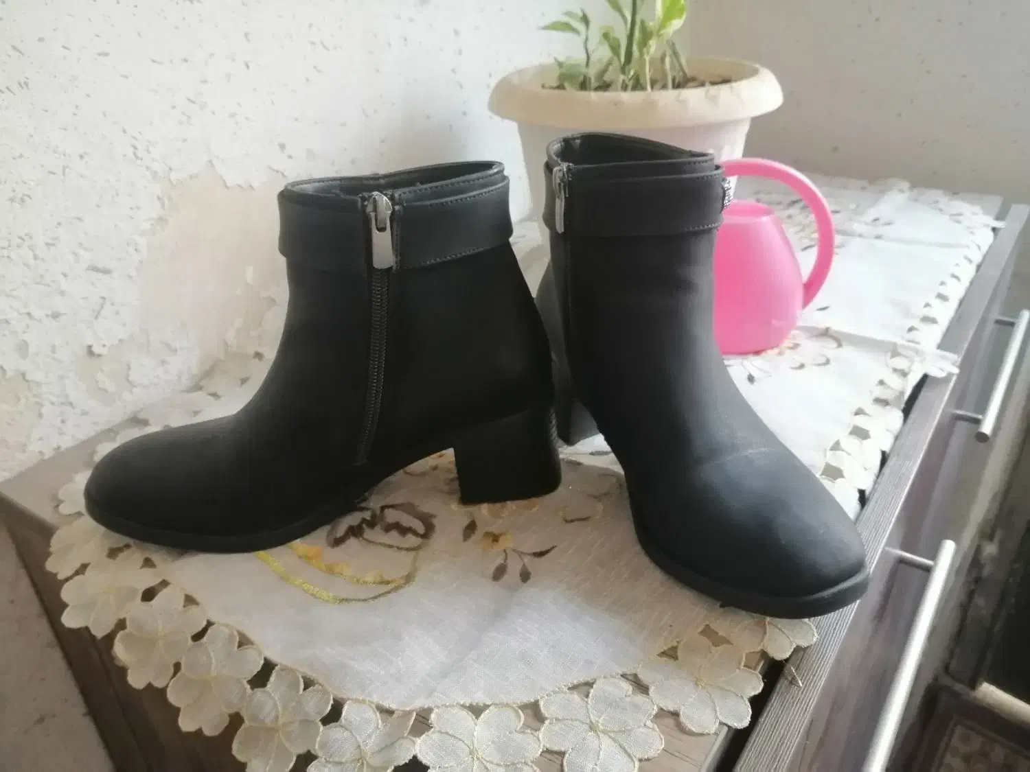 بوت مشکی سایز 36|کیف، کفش، کمربند|شیراز, شیشهگری|دیوار