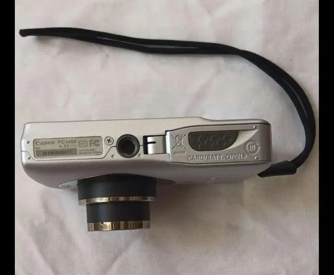 دوربین دیجیتالی ژاپنی کانن ۱۲ مگاپیکسل|دوربین عکاسی و فیلم‌برداری|ساری, |دیوار