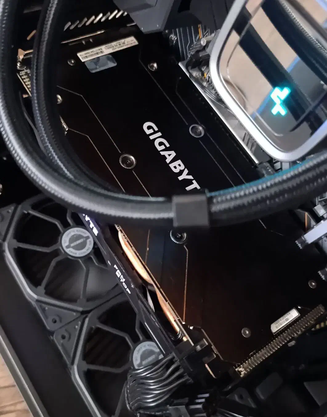 RX 580 gigabyte|قطعات و لوازم جانبی رایانه|آبادان, |دیوار