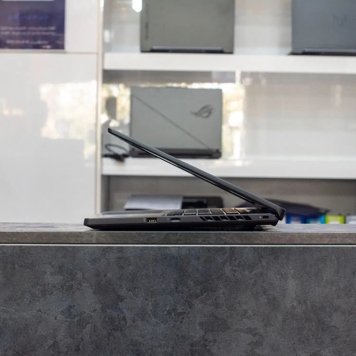 لپتاپ ROG Zephyrus با 8 گیگ RTX 4060 و i7-13Gn|رایانه همراه|یزد, |دیوار