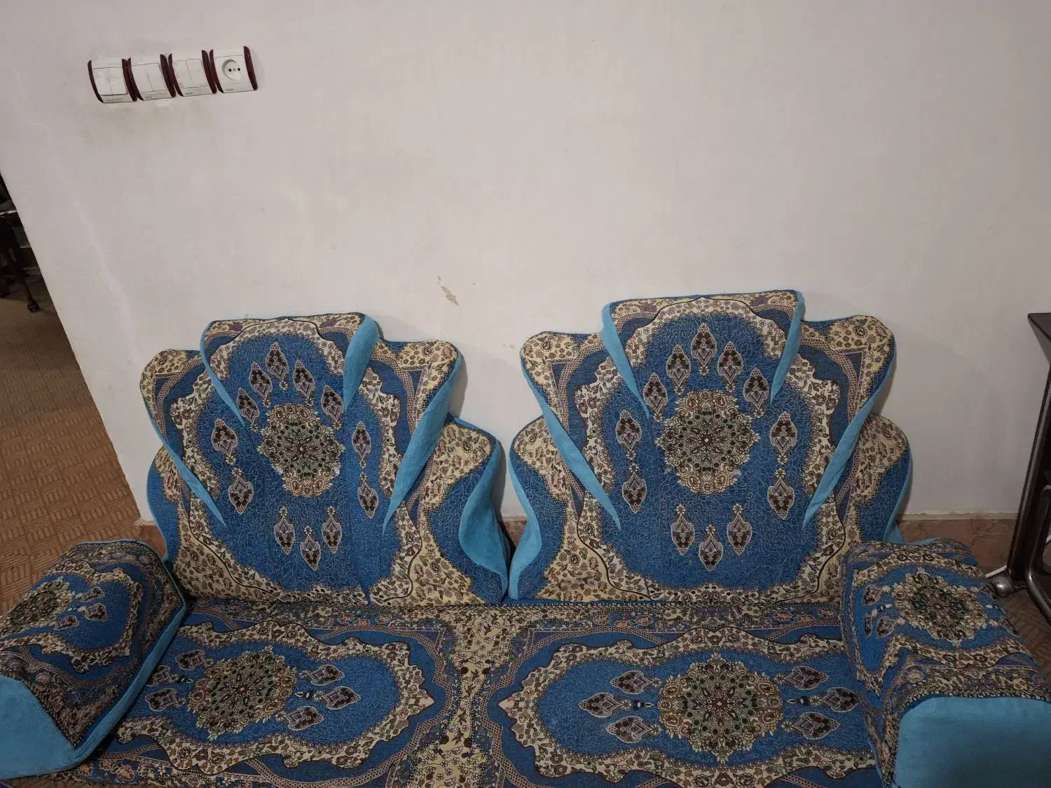 پشتی خلیجی آبی خوشرنگ|پشتی|شیراز, شهرک قمشه|دیوار