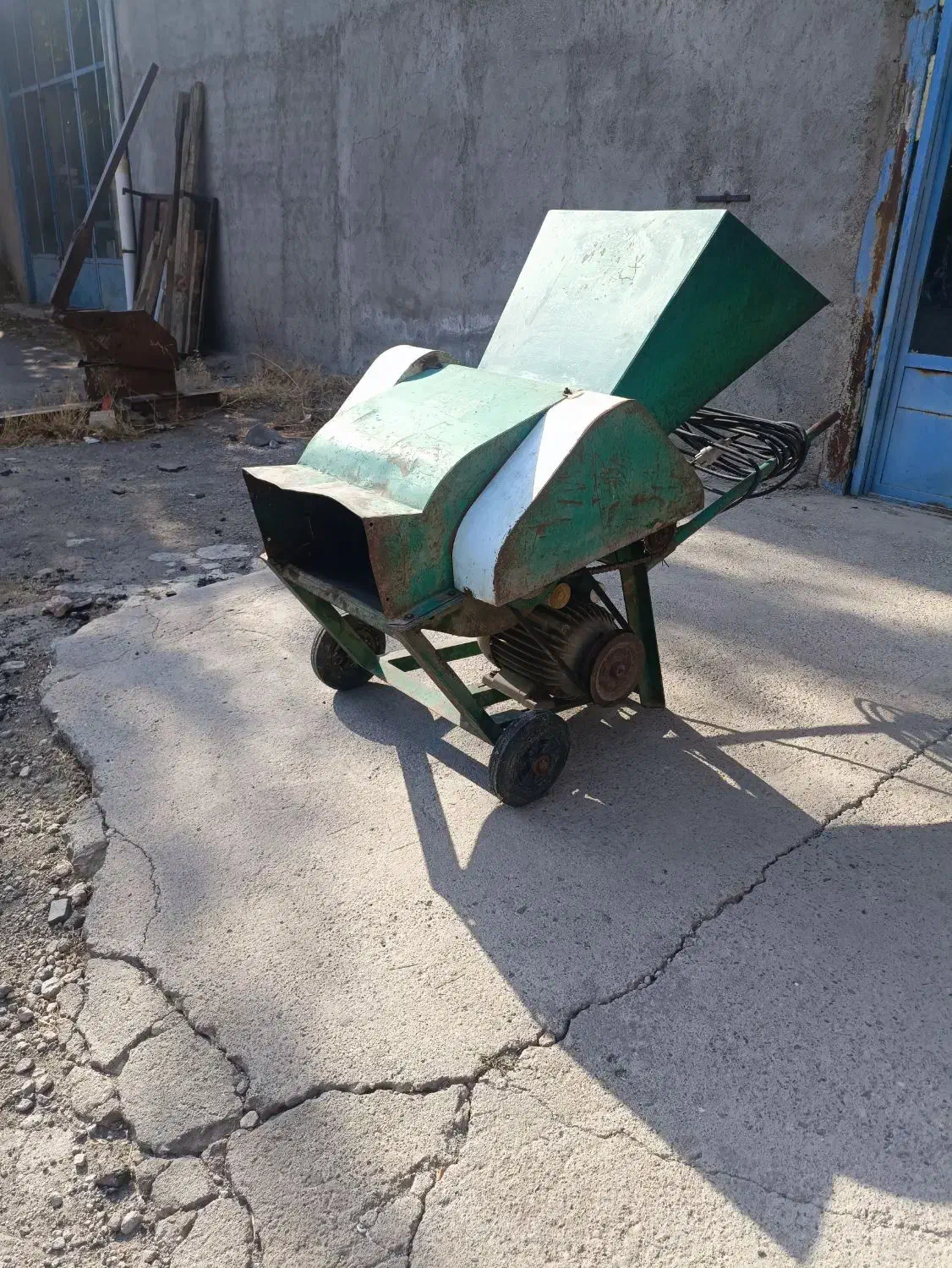 دستگاه یونجه خرد کن برقی|ماشینآلات صنعتی|گوگان, |دیوار