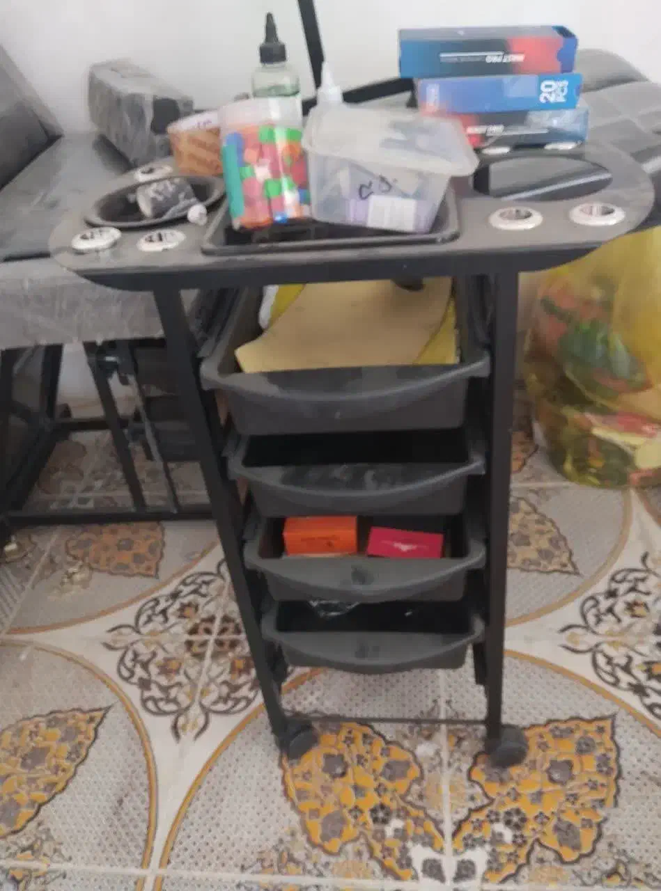 وسایل ارایشگاه|آرایشگاه و سالن‌های زیبایی|میبد, |دیوار