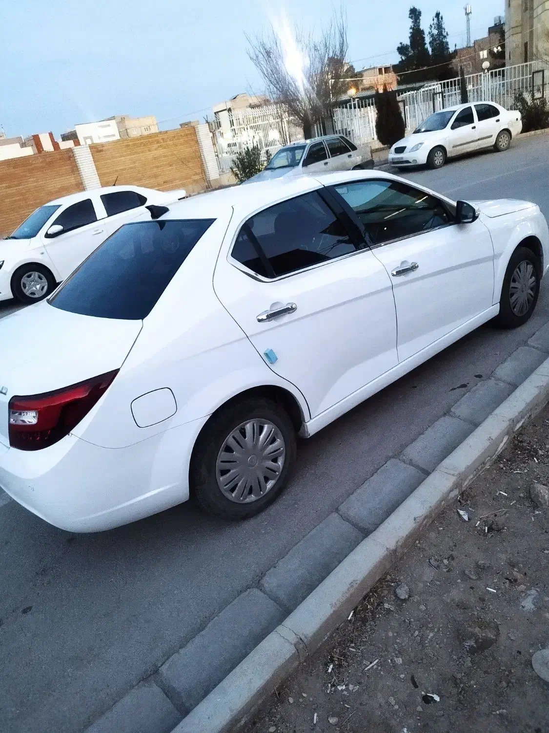 دنا پلاس ساده مدل 402|خودرو سواری و وانت|اصفهان, شهرک امام خمینی|دیوار