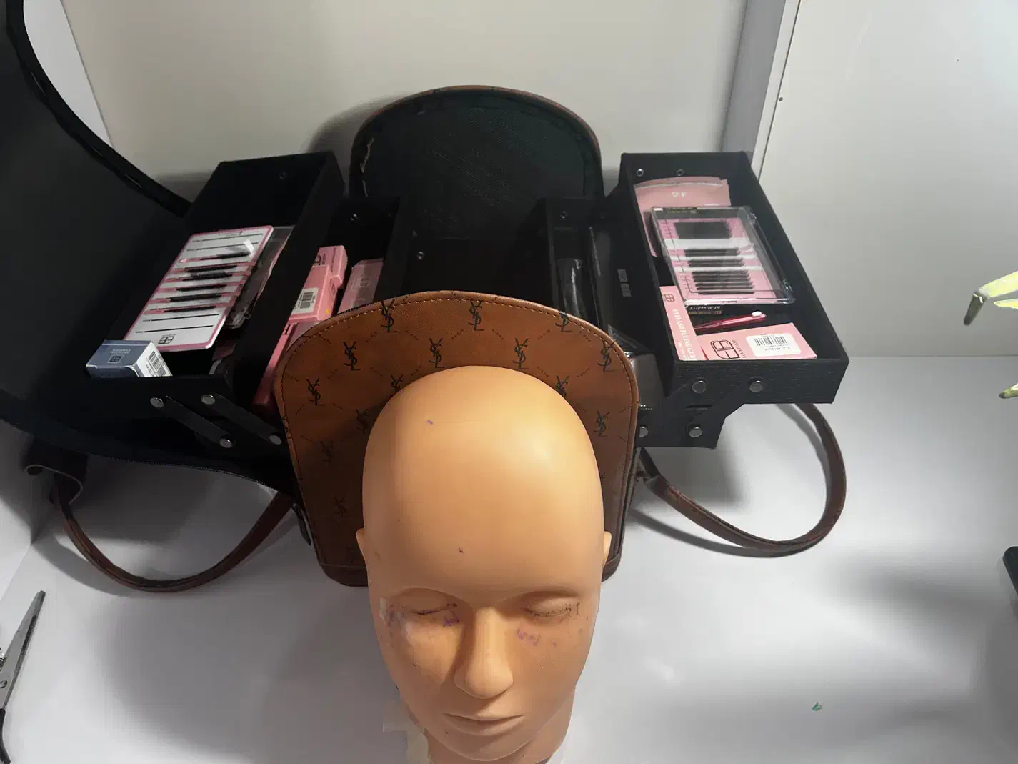 پک کامل کاشت مژه برند ELA|آرایشی، بهداشتی، درمانی|اردبیل, |دیوار