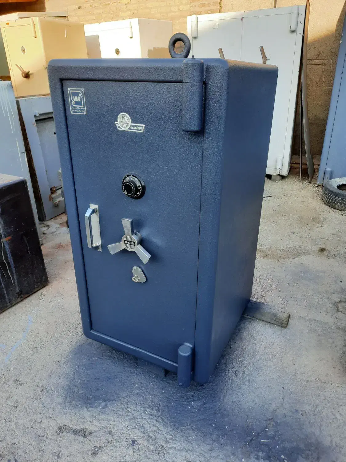 نقاش ماهر و نیمه ماهر و کارگر ساده کار گاوصندوق|استخدام صنعتی، فنی، مهندسی|تهران, خلیج فارس|دیوار