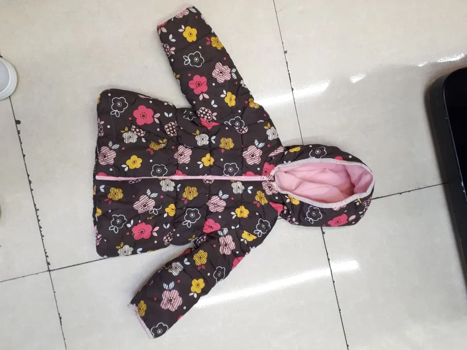 کاپشن ال سی وایکیکی|کفش و لباس بچه|تهران, فلسطین (میدان انقلاب)|دیوار