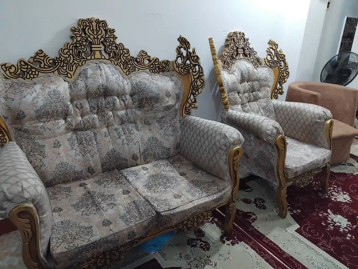 مبل ۷ نفره سلطنتی و میز نهار خوری ۸ نفری دست ساز|مبلمان خانگی و میز عسلی|فومن, |دیوار