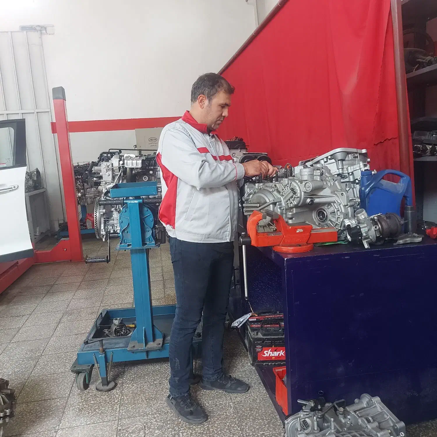 انجام تعمیرات خودروهای مدیران خودرو(چری،ام وی ام)|خدمات موتور و ماشین|تهران, نارمک|دیوار