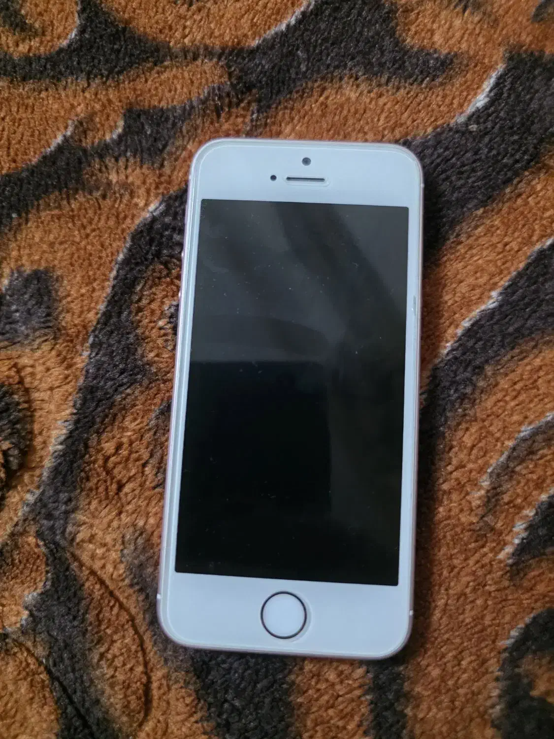 دوتا گوشی آیفون SE مدل 2016|موبایل|اهواز, کوی جانبازان(دانش)|دیوار