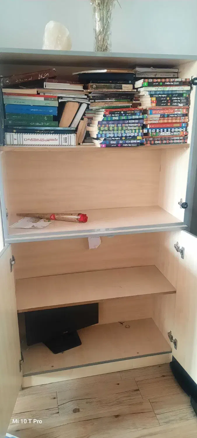 کتابخانه ۴ طبقه محکم وسالم|کتابخانه، شلف، قفسه‌های دیواری|اندیشه, شهرک المهدی|دیوار