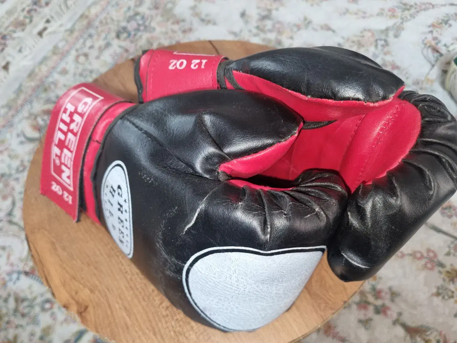 دستکش بوکسGREEN HILLسایزمتوسط|تجهیزات ورزشی|مشهد, کوه سنگی|دیوار