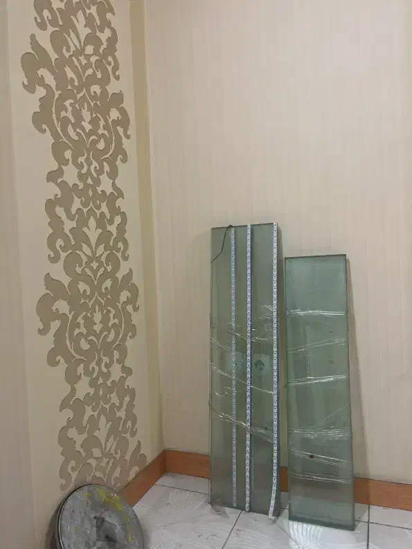 طبقه شیشه ای|کتابخانه، شلف، قفسه‌های دیواری|قم, انسجام|دیوار