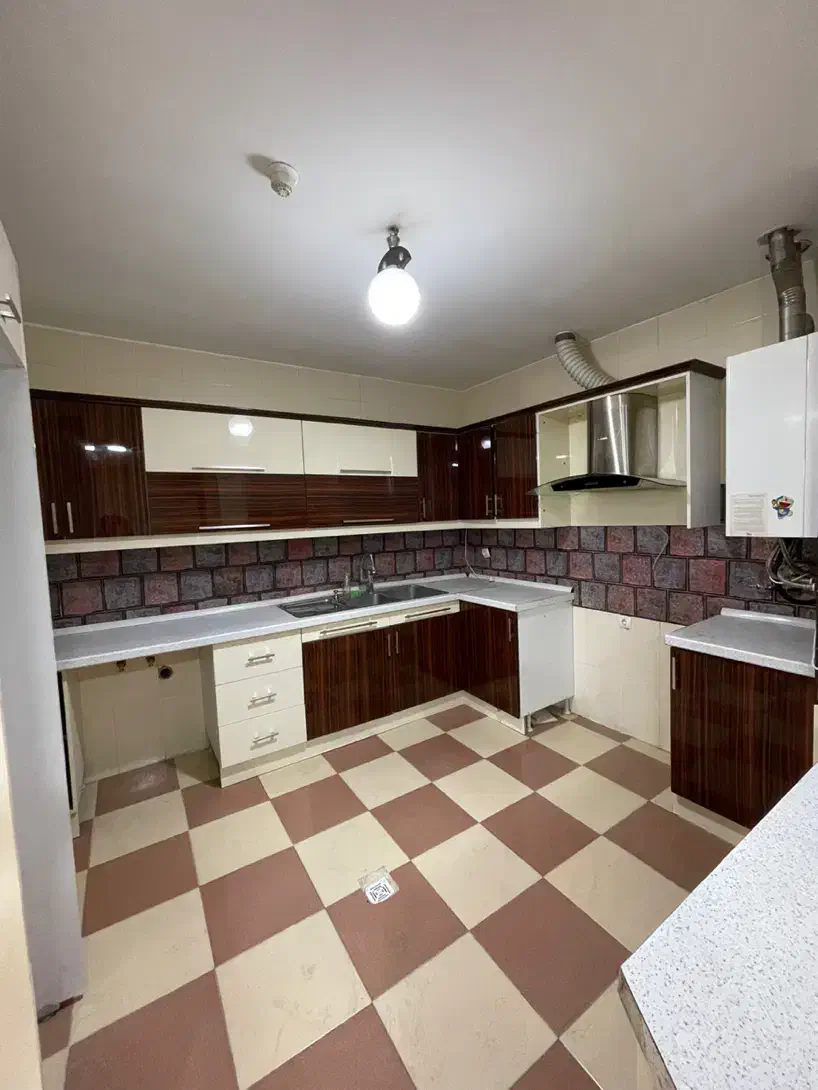 اپارتمان105متری پلاک دوم خیابان40متری|فروش آپارتمان|شهرضا, |دیوار