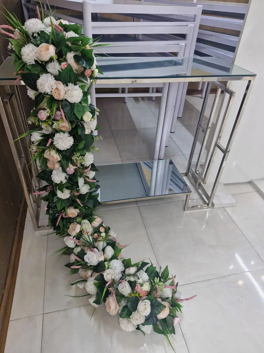 تعدادی گل داودی و روز|گل مصنوعی|مشهد, هنرور|دیوار