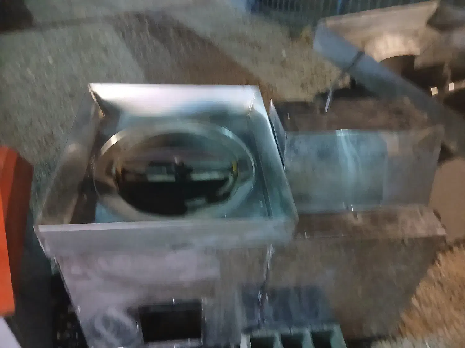 خط تولید گز|ماشین‌آلات صنعتی|قم, چهل درخت‎|دیوار