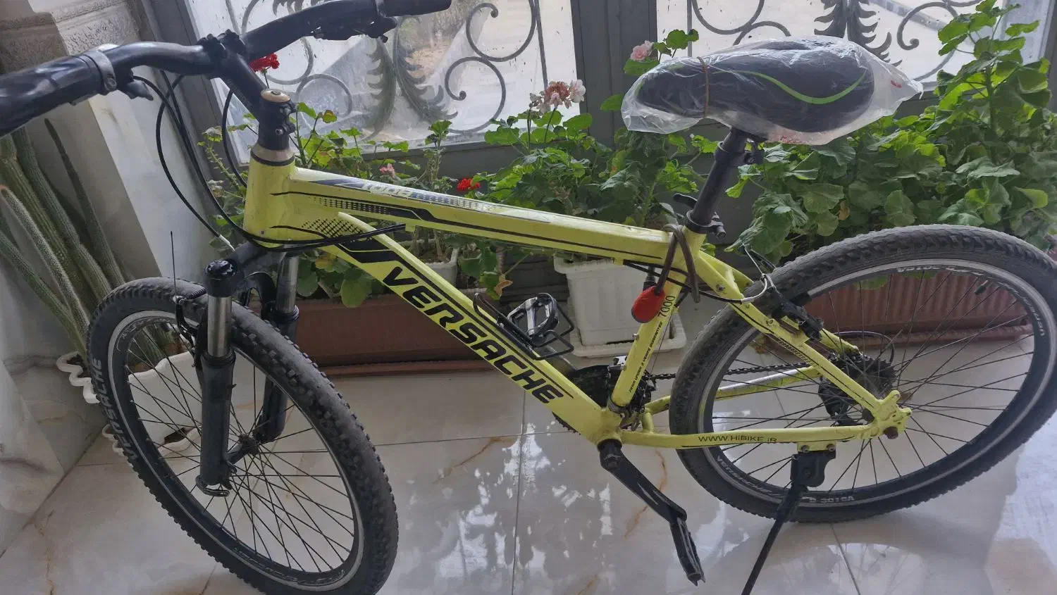 دوچرخه|دوچرخه، اسکیت، اسکوتر|سراب, |دیوار